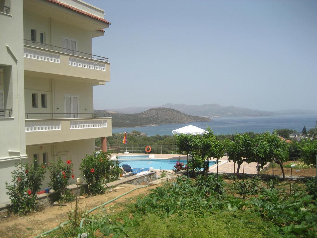 Stelios Apartments Istro Ngoại thất bức ảnh