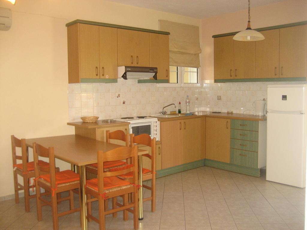Stelios Apartments Istro Ngoại thất bức ảnh