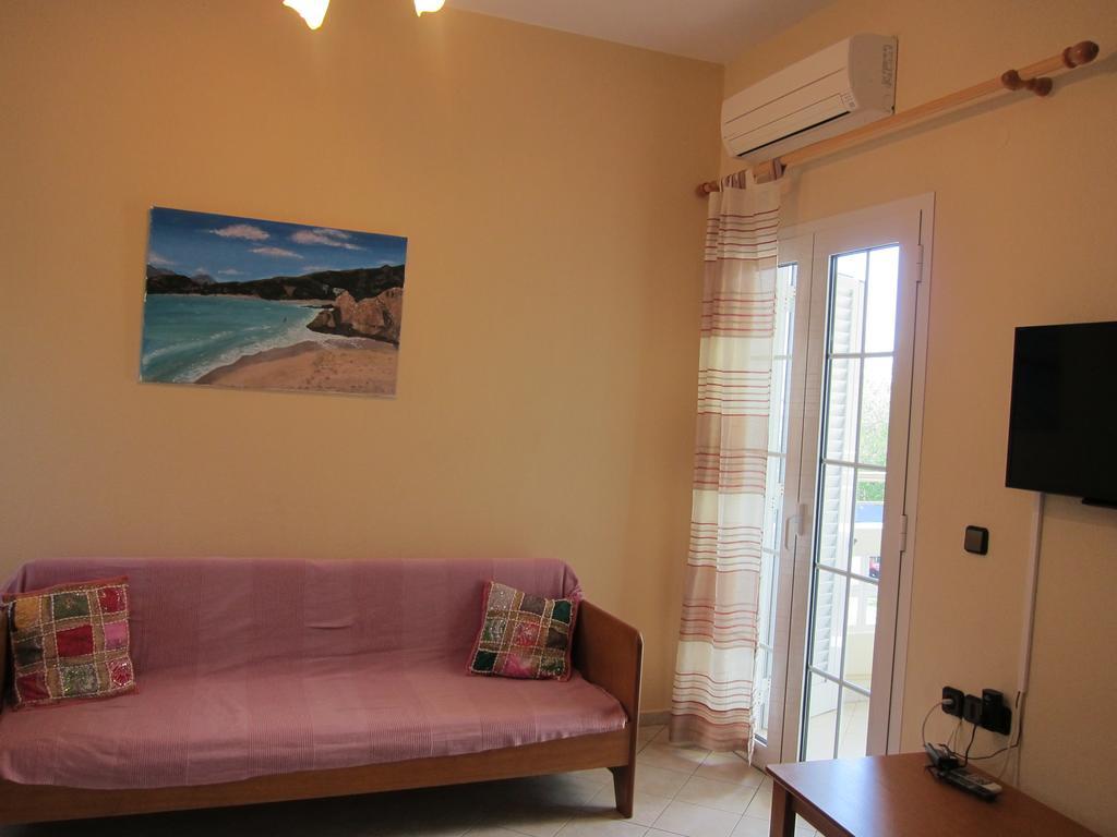 Stelios Apartments Istro Ngoại thất bức ảnh