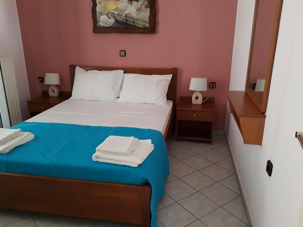 Stelios Apartments Istro Ngoại thất bức ảnh